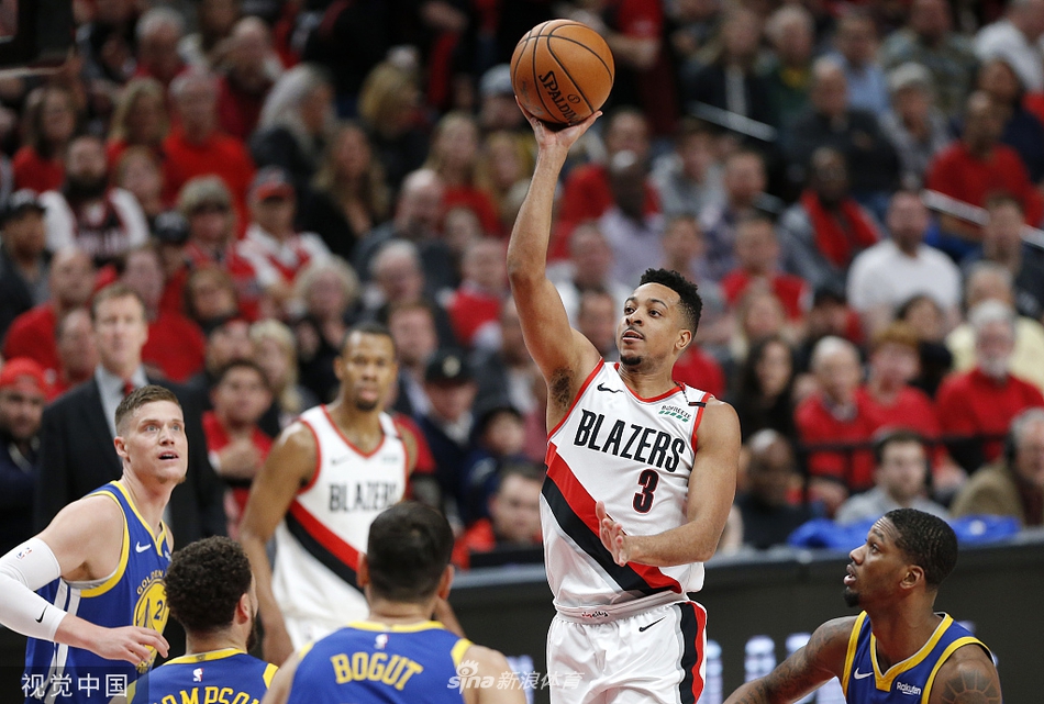 [高清组图]西部决赛G4勇士119-117开拓者