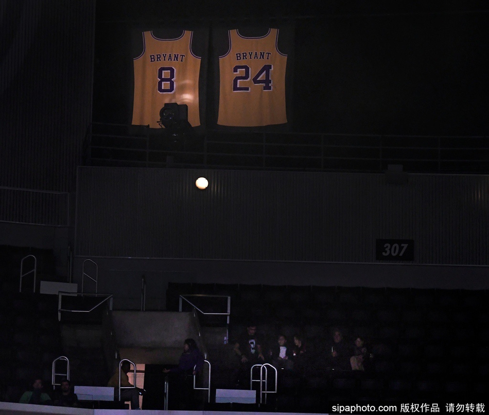 众队致敬科比！永远的黑曼巴！