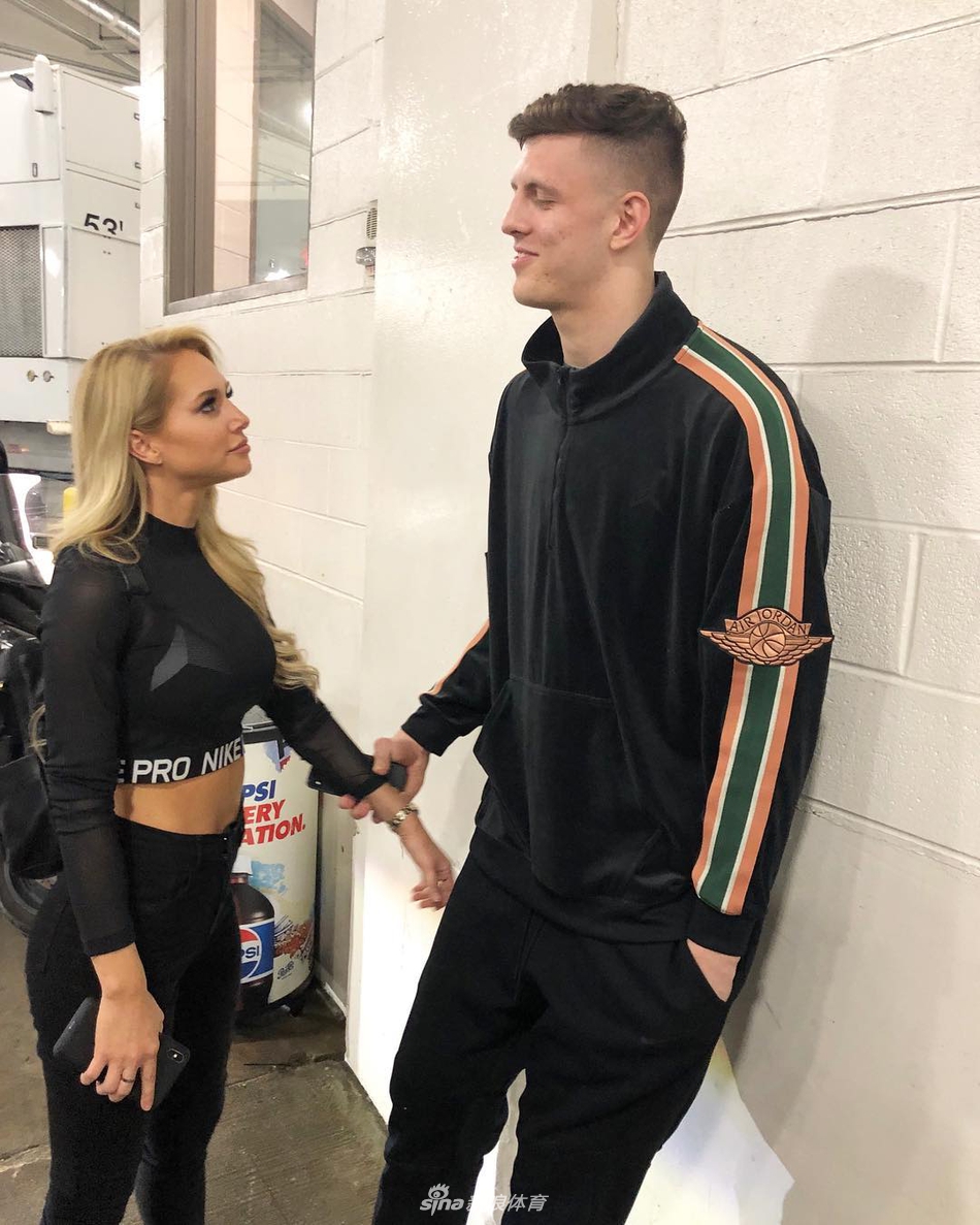 火箭太太团里最美!新星女友艳压群芳,超有国际范儿!