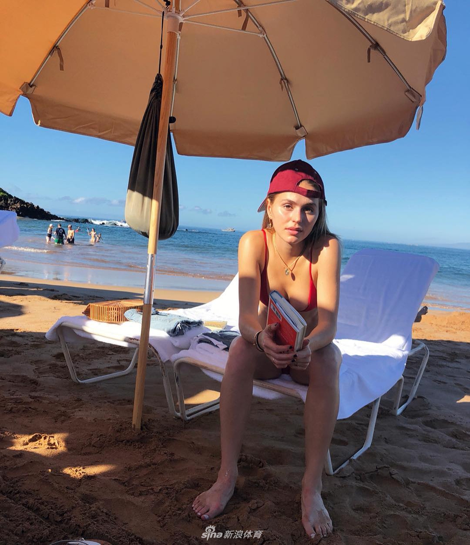 妈妈我又恋爱了！雄鹿老板女儿私房照大放送 清纯可爱诱惑难挡！