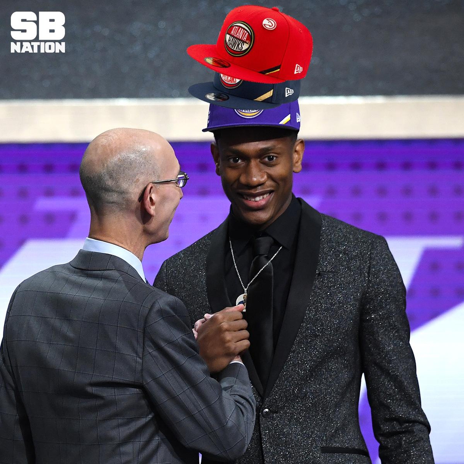 2、湖人新秀三顶帽子