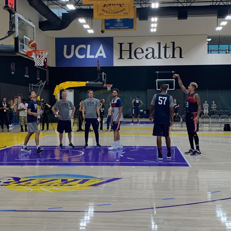 美国男篮征用湖人训练馆 NBA鞋王到了国家队依旧让人馋哭了