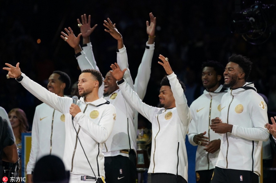 库里代表球队发言