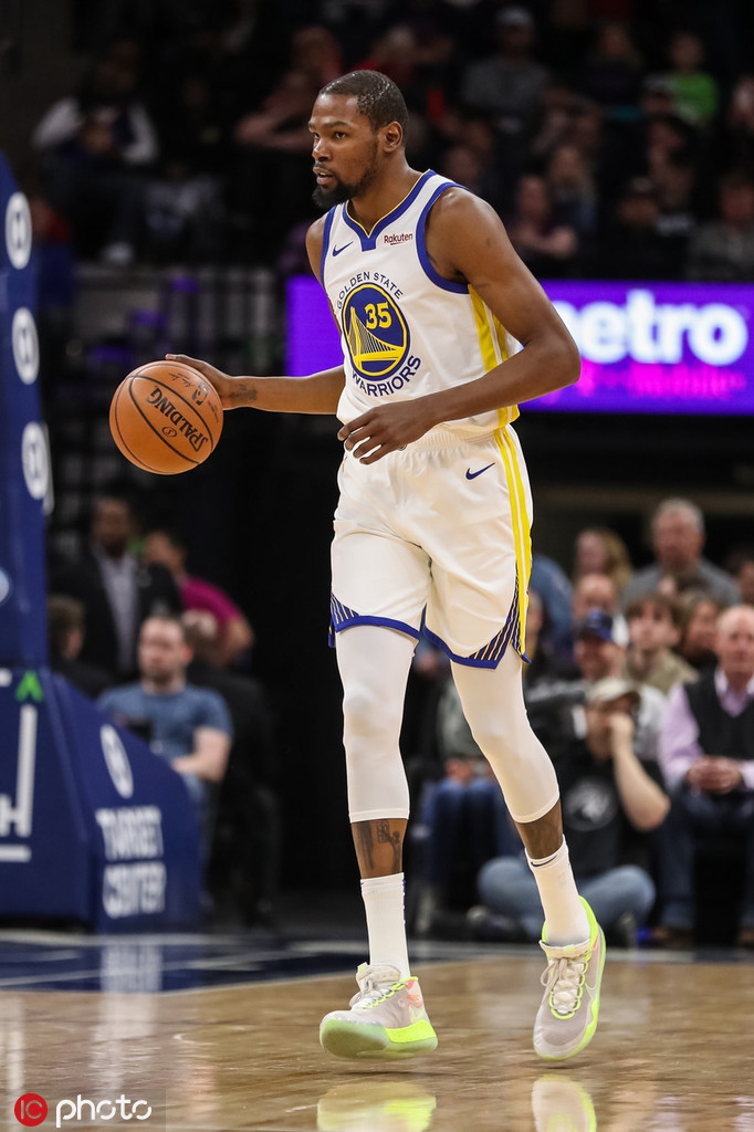 杜兰特持球推进