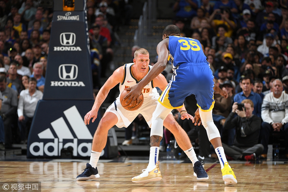 杜兰特持球单打