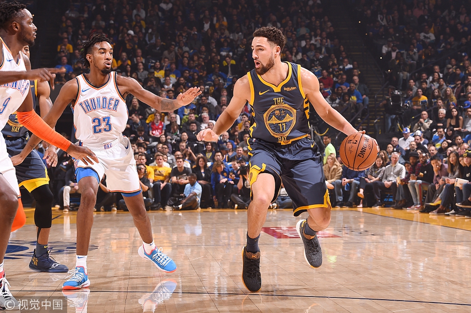 汤普森持球进攻