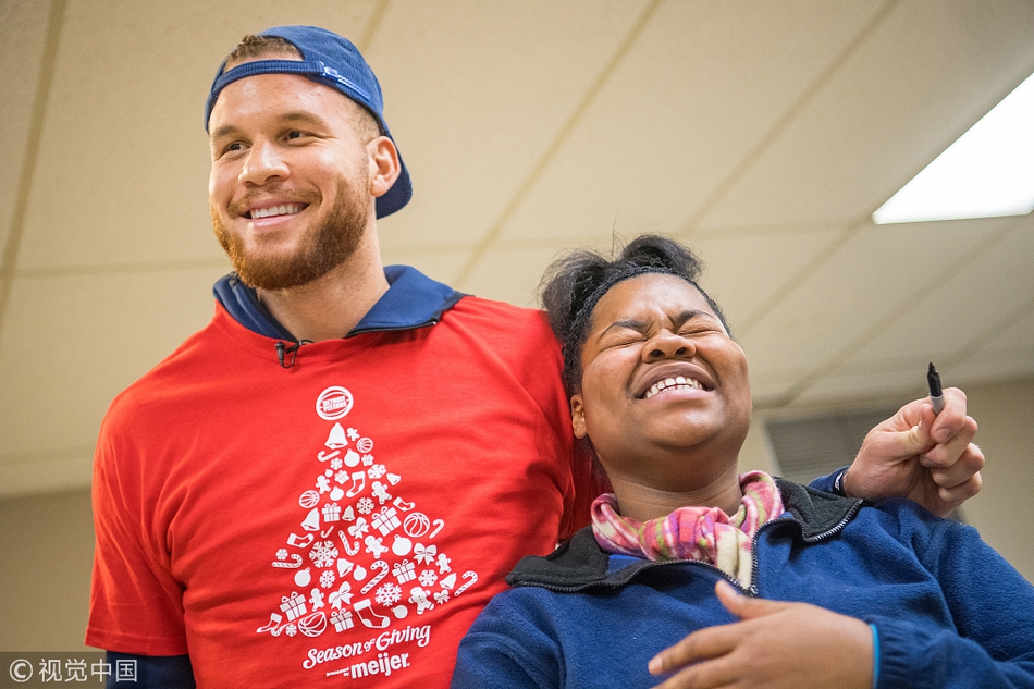 NBA各队办感恩节活动回馈球迷