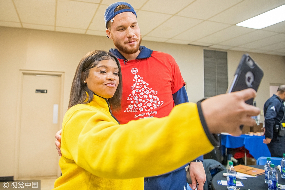 NBA各队办感恩节活动回馈球迷