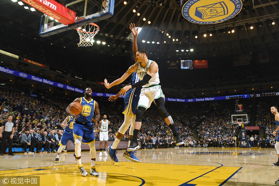 塔图姆突破分球