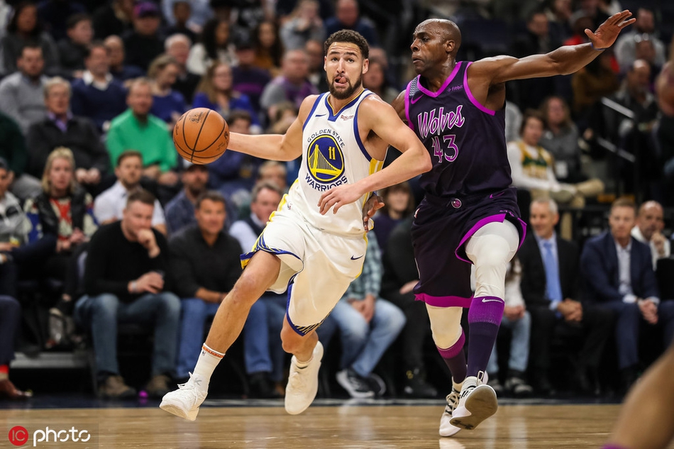 汤普森持球突破