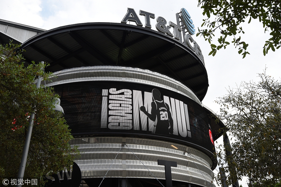 吉诺比利球衣退役仪式动情瞬间 邓肯摸头杀波波含着泪大笑