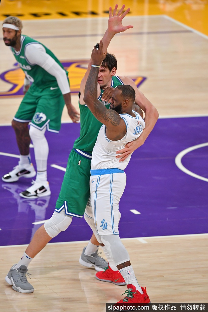 [NBA常规赛]独行侠115-138湖人