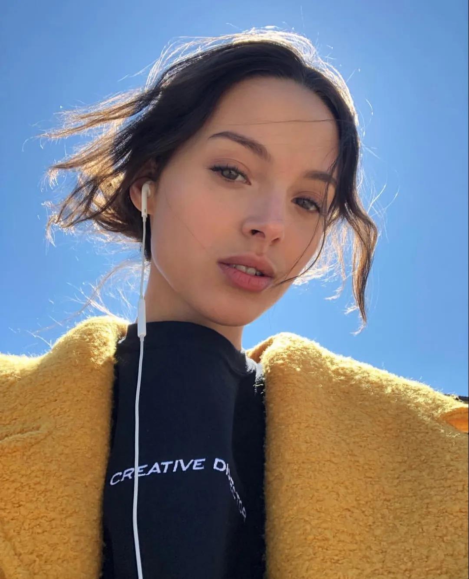 这是亲兄妹？哥哥入选NBA最丑球员 妹妹是顶级超模与赌王儿媳同台