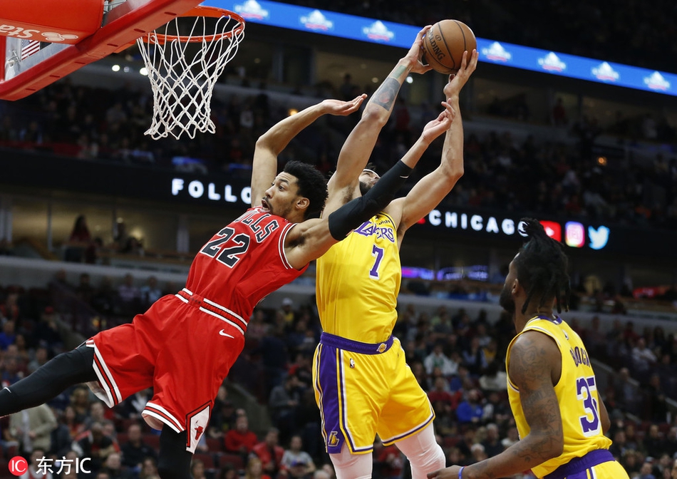 麦基波特抢篮板