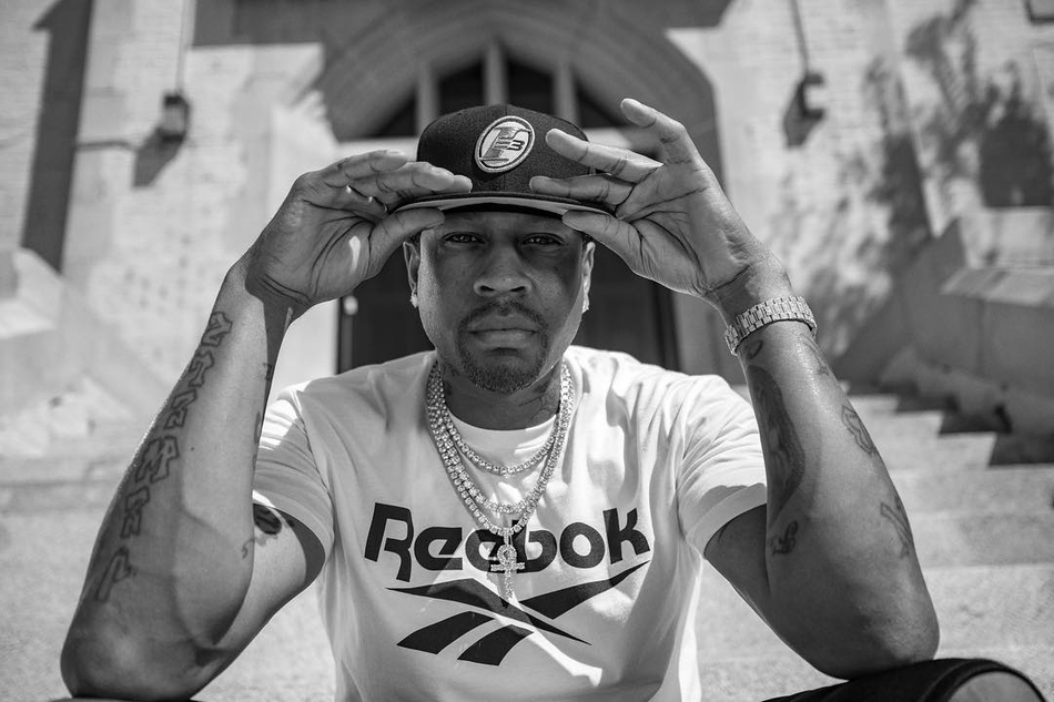 艾弗森最新写真大秀一字马