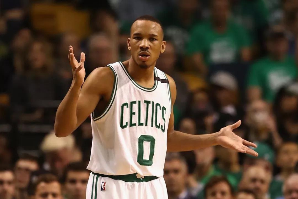 10、艾弗里布拉德利 第19顺位