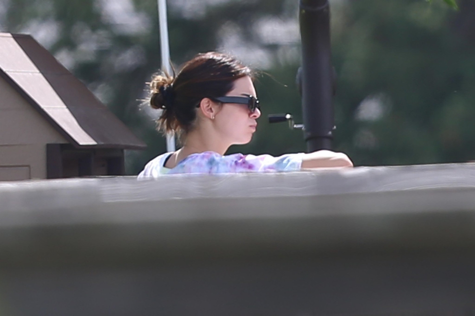 布克詹娜与比伯夫妇一起郊游！已经约了小半年还是普通朋友？