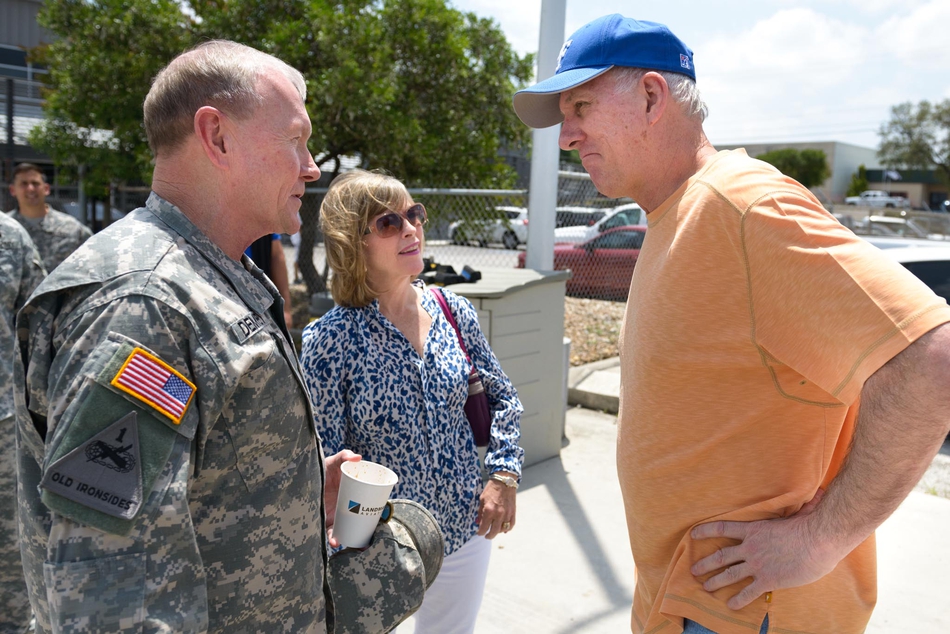 3、篮球之外，荣誉等身