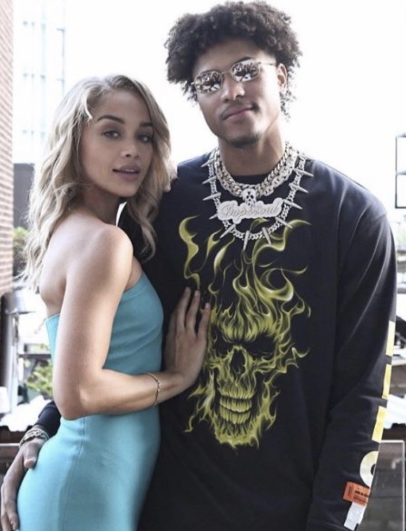 年度最佳泳装模特！杜兰特为她点赞 却被NBA头号型男追到手