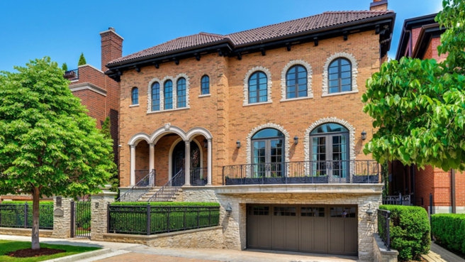 NBA球星的豪宅到底有多壕？内置篮球场是低配 阿伦泳池惊呆詹姆斯