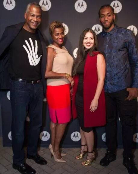 曝小卡和女友已秘密结婚！俩人迎来第2个孩子 姐姐发全家福又秒删