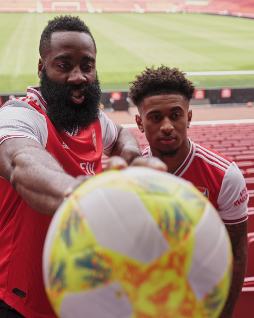 火箭官宣威少加盟 哈登却已经为其他球队拍摄定妆照