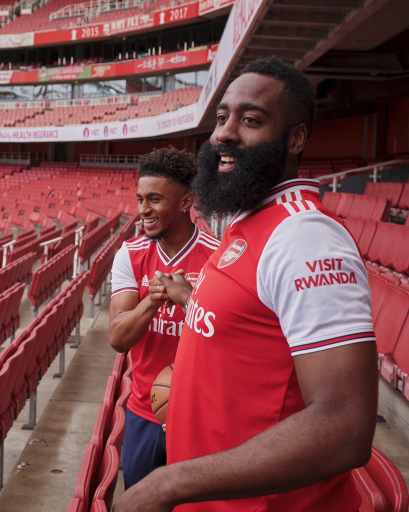 火箭官宣威少加盟 哈登却已经为其他球队拍摄定妆照