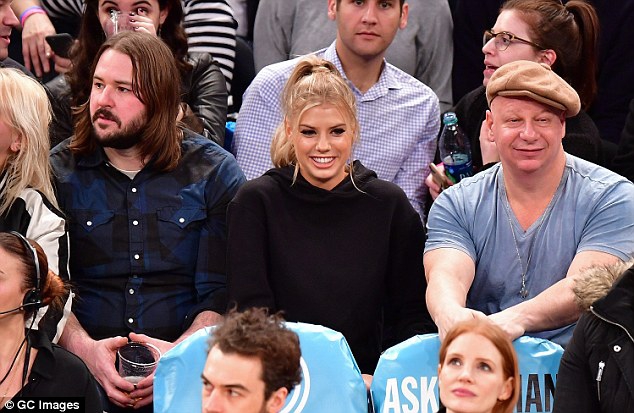 小清新版本的卡戴珊 美媒公认的最美NBA女球迷 还是安东尼的迷妹