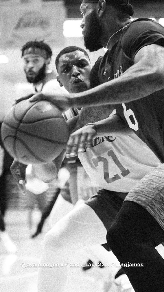 詹姆斯打控卫浓眉哥打中锋！湖人为新赛季关键球试验阵容