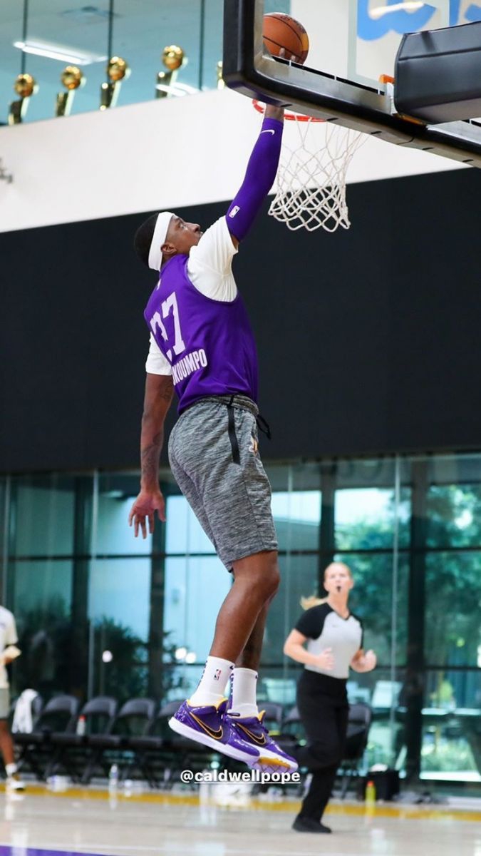 詹姆斯打控卫浓眉哥打中锋！湖人为新赛季关键球试验阵容