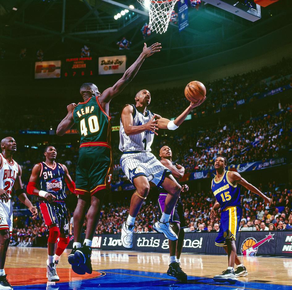 闪瞎眼！怀念全明星穿自家球衣的时代 那才是诸神之战