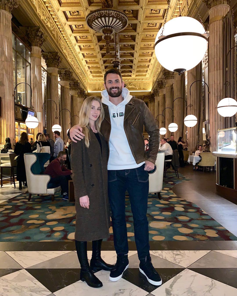 基因的力量太恐怖了！NBA颜王的妹妹这颜值身材什么水平？