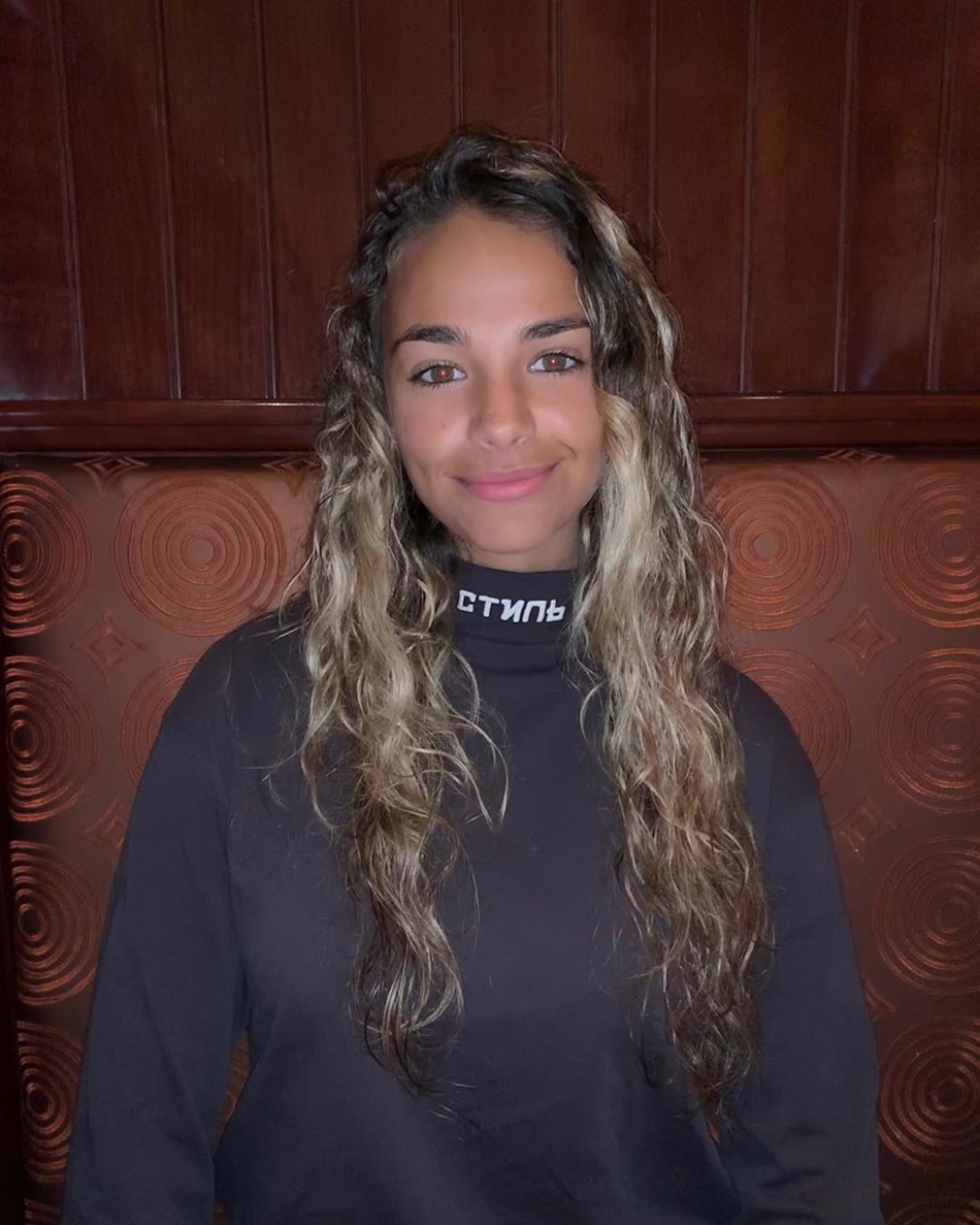 新秀赛第一潮男!高中就锁定女足队花 初恋脸大长腿还有绝美闺蜜团