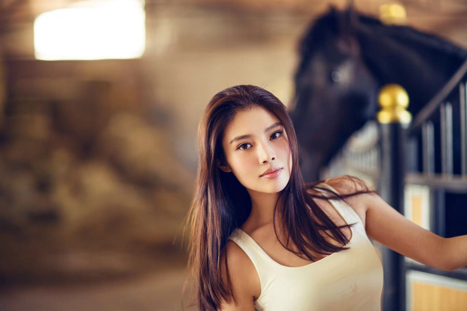 杜兰特铁粉变身哪吒！大嫂徐冬冬最新写真俏皮迷人