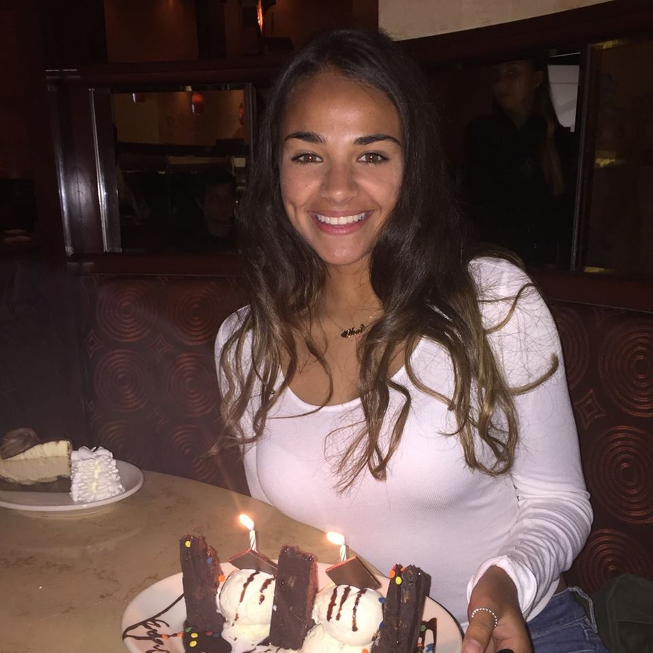 新秀赛第一潮男!高中就锁定女足队花 初恋脸大长腿还有绝美闺蜜团