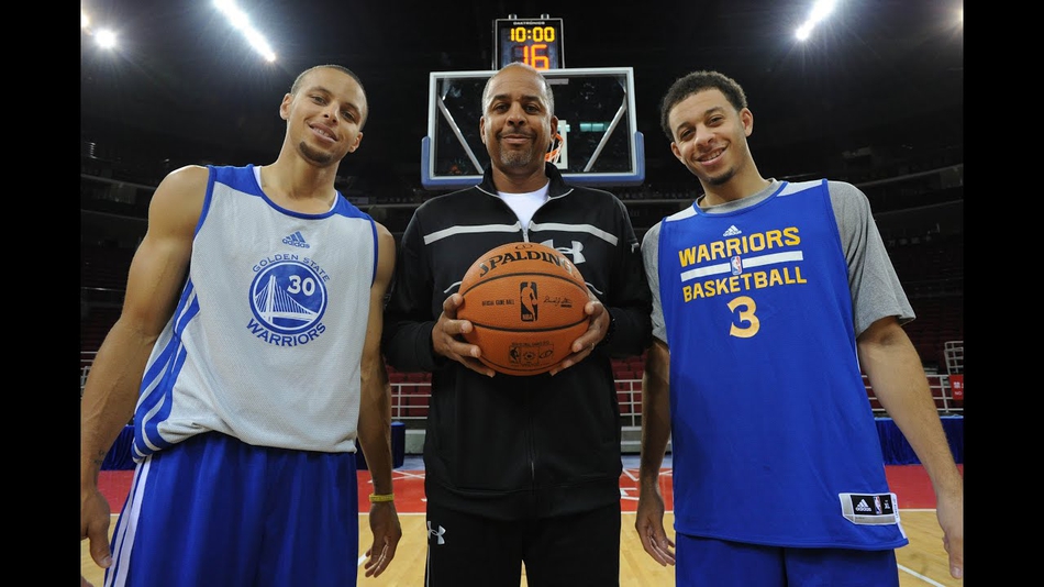 欣赏西决兄弟内战之前 先来感受一下库里家族的恐怖势力