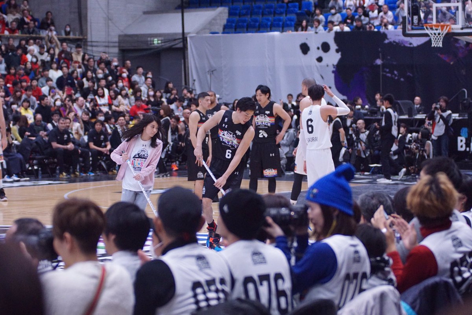 独行侠签过的日本LBJ恋情曝光！跟美女演员同居 相差7岁的姐弟恋