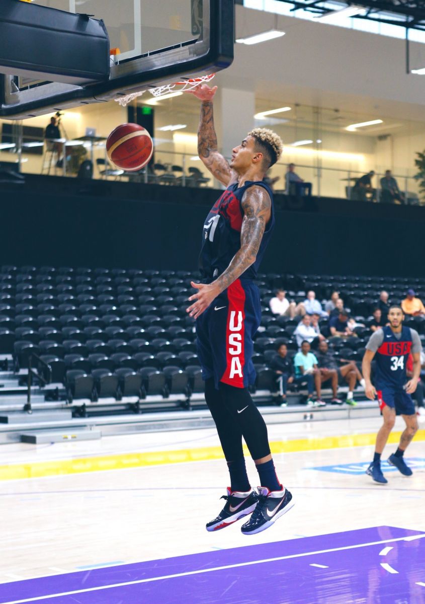 美国男篮征用湖人训练馆 NBA鞋王到了国家队依旧让人馋哭了