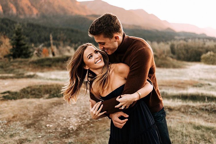 这可能是NBA颜值最高的CP 美妻左右开弓比莱昂纳德还准