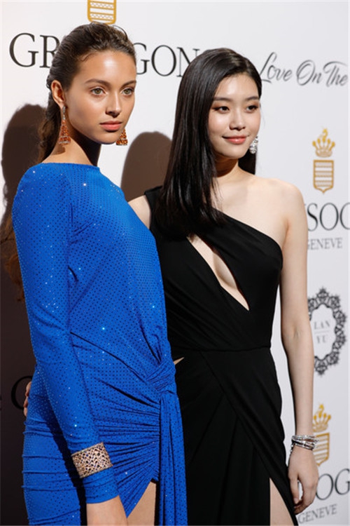 这是亲兄妹？哥哥入选NBA最丑球员 妹妹是顶级超模与赌王儿媳同台