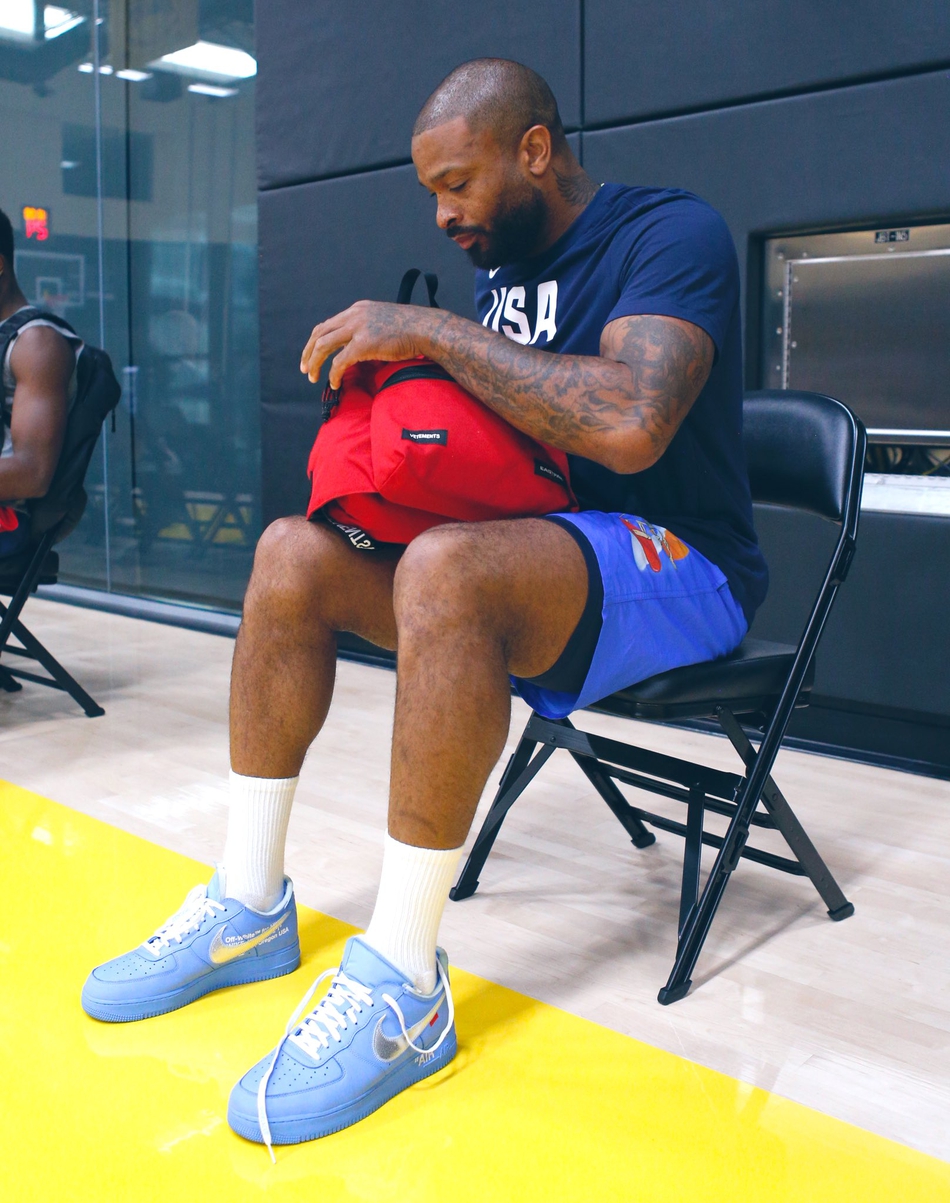 美国男篮征用湖人训练馆 NBA鞋王到了国家队依旧让人馋哭了