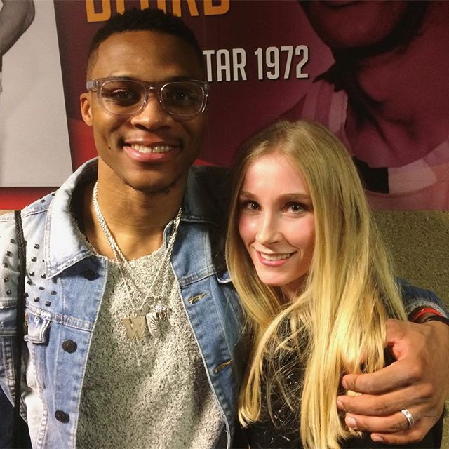 妹妹晒私照为NBA颜王庆生