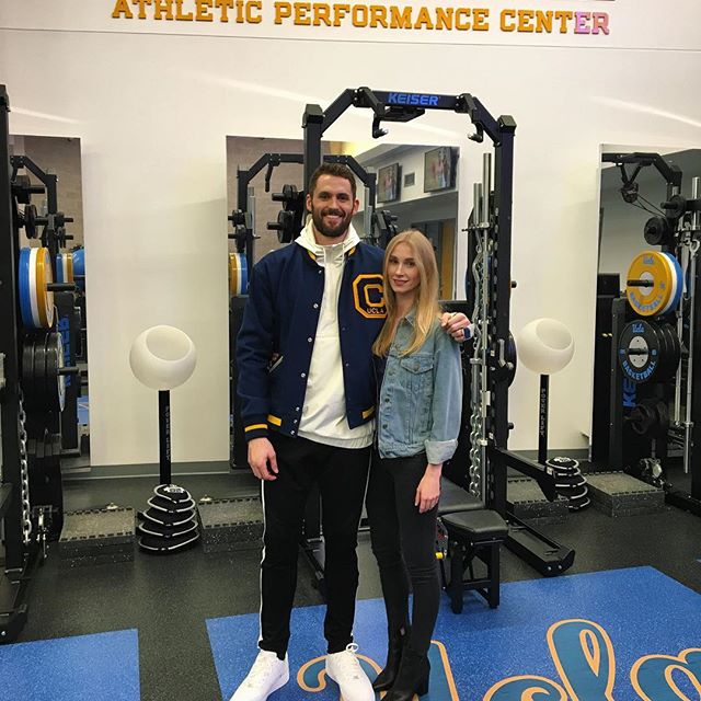 妹妹晒私照为NBA颜王庆生