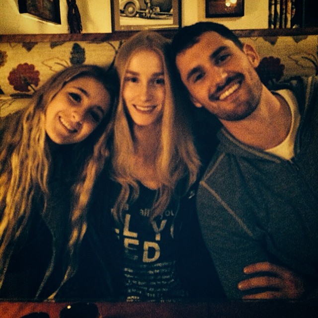 基因的力量太恐怖了！NBA颜王的妹妹这颜值身材什么水平？