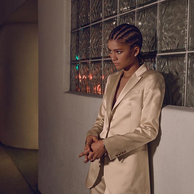 NBA花边新贵！蜘蛛侠都想撩的长腿女神 粉丝是米切尔的30倍