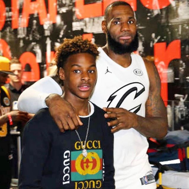 詹姆斯晒出布朗尼多张童年照 祝大儿子16岁生日快乐