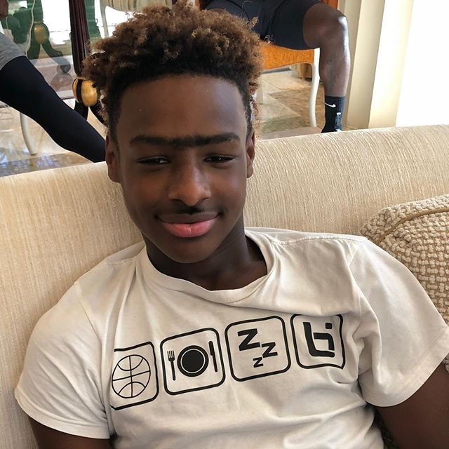 詹姆斯晒出布朗尼多张童年照 祝大儿子16岁生日快乐