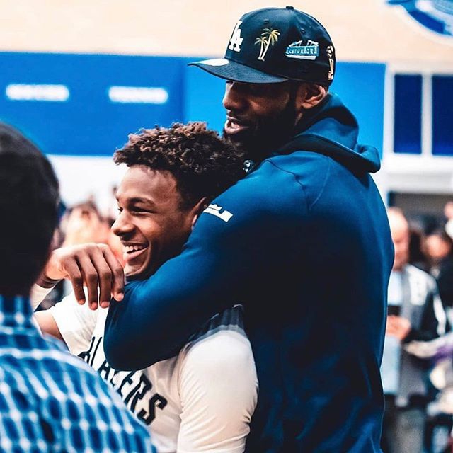 詹姆斯晒出布朗尼多张童年照 祝大儿子16岁生日快乐