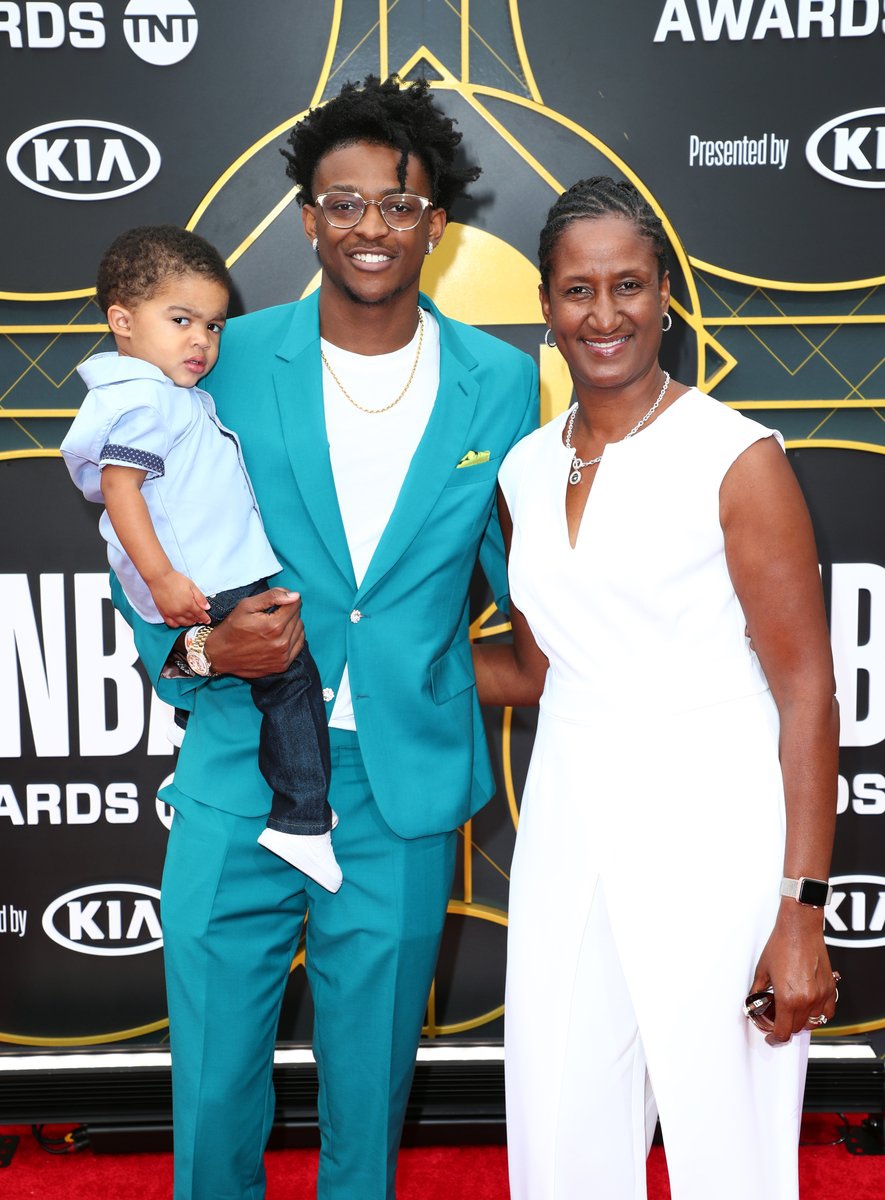 群星盛装出席NBA年度颁奖典礼 神盾局局长为黑白双雄颁奖