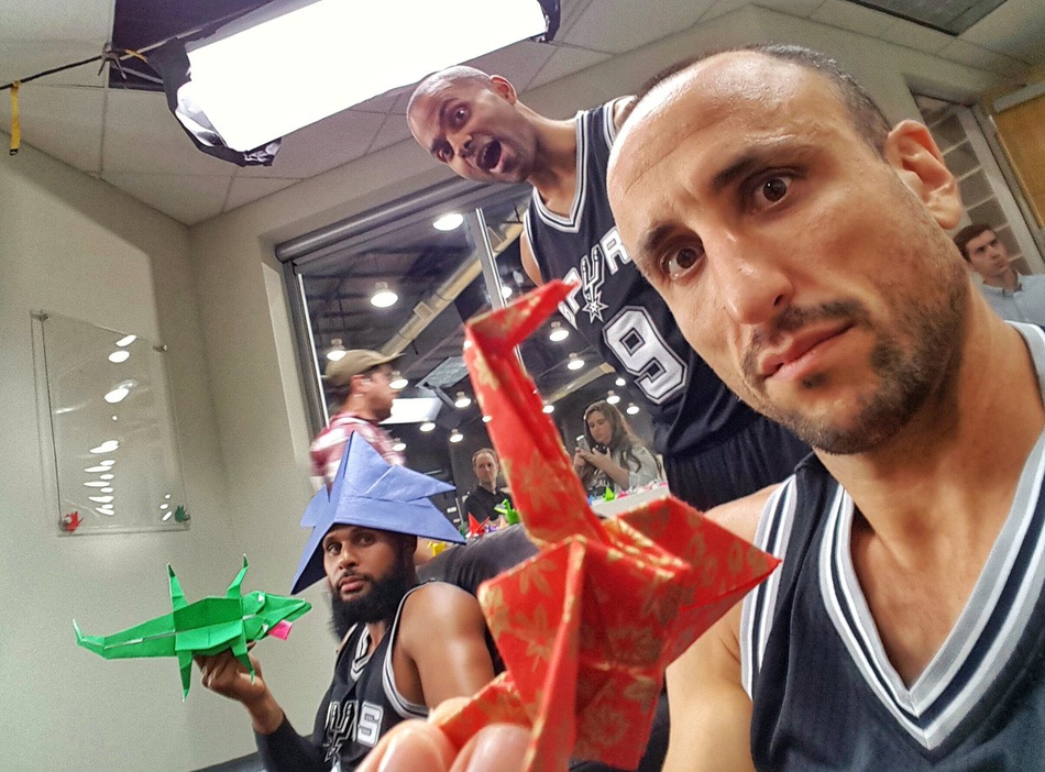 又是一年沙雕广告!马刺球迷笑着笑着就哭了